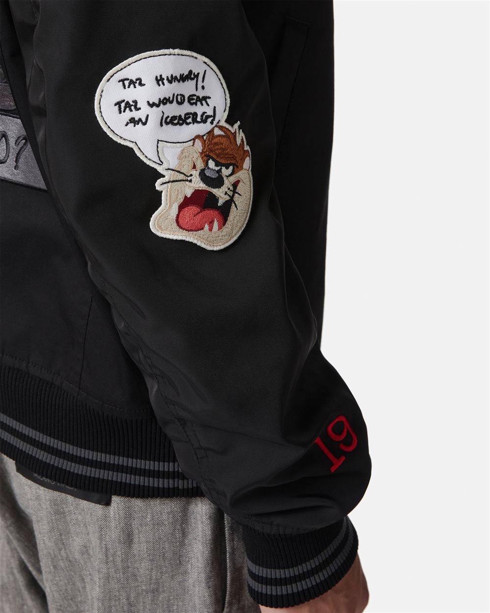 Regular fit black jacket in gabardine with Looney Tunes themed details - Iceberg - Official Website