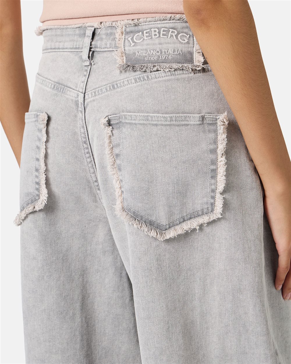 5-pocket big flare fit trousers in grey denim with marble treatment - Iceberg - Official Website