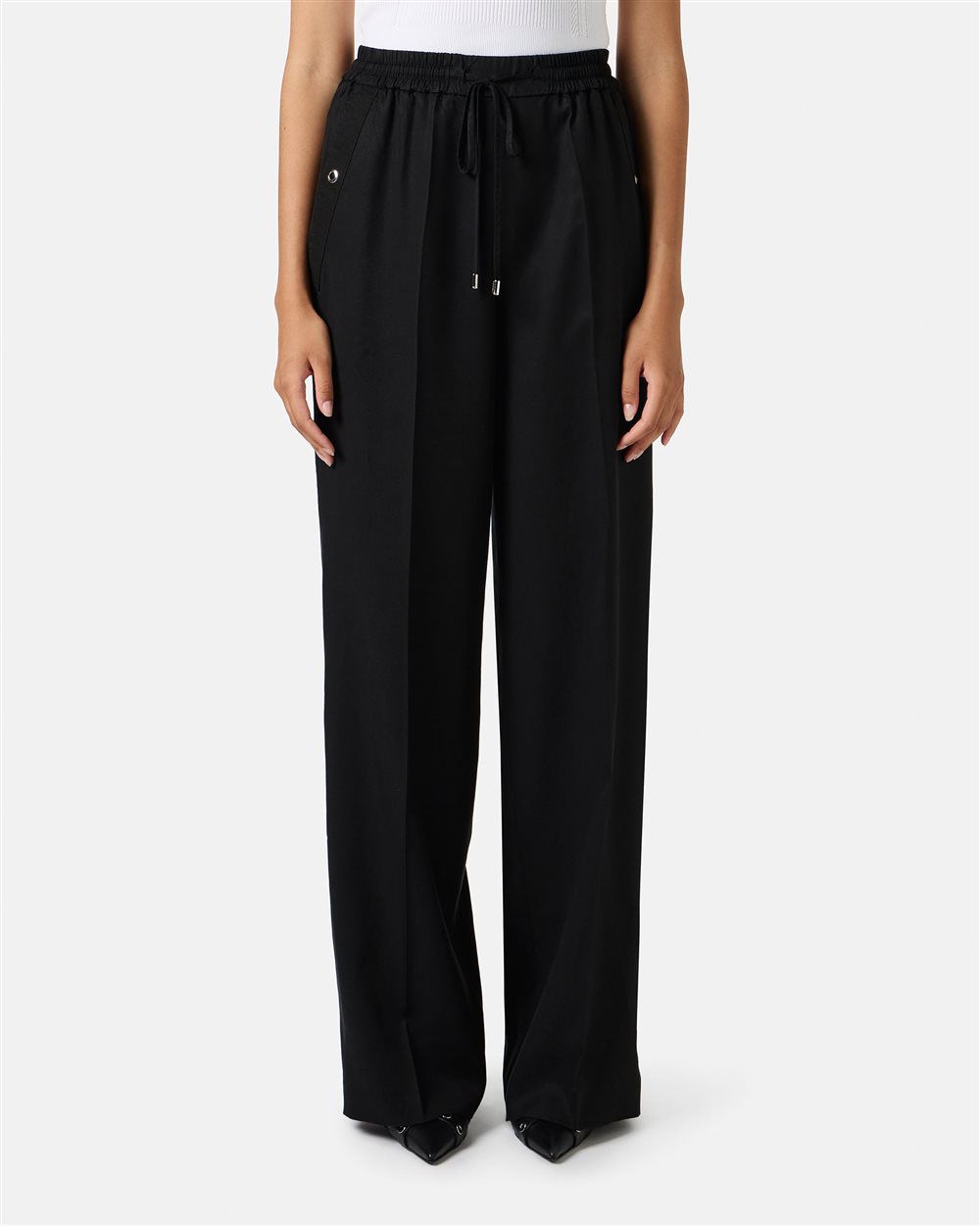 Pantalone nero jogger fit in tessuto tencel fluido - Iceberg - Official Website
