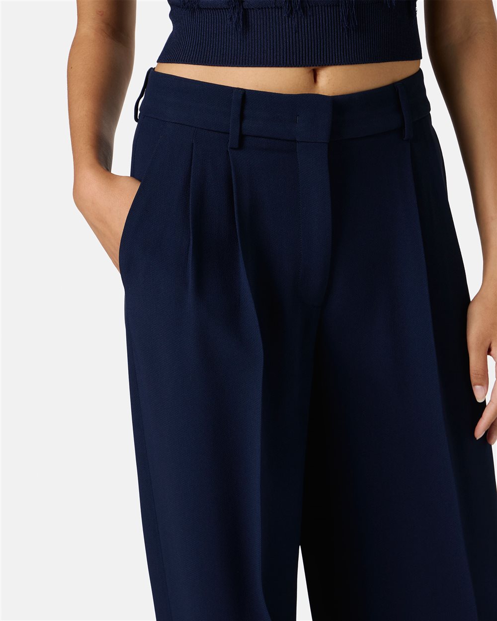 Tailoring wide leg blue trousers in cadi with sartorial detail - Iceberg - Official Website