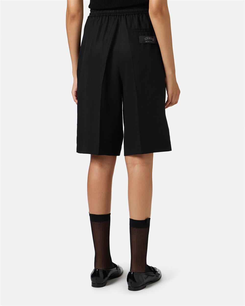 Black comfort fit Bermuda shorts in flowing Tencel fabric - Iceberg - Official Website
