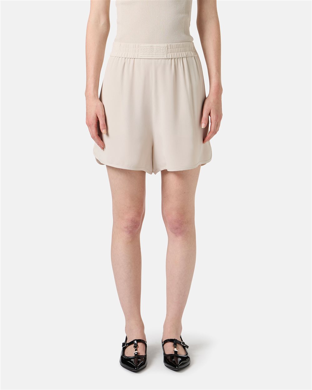 Silk-blend crepe de chine shorts with piping details and Iceberg logo - Iceberg - Official Website