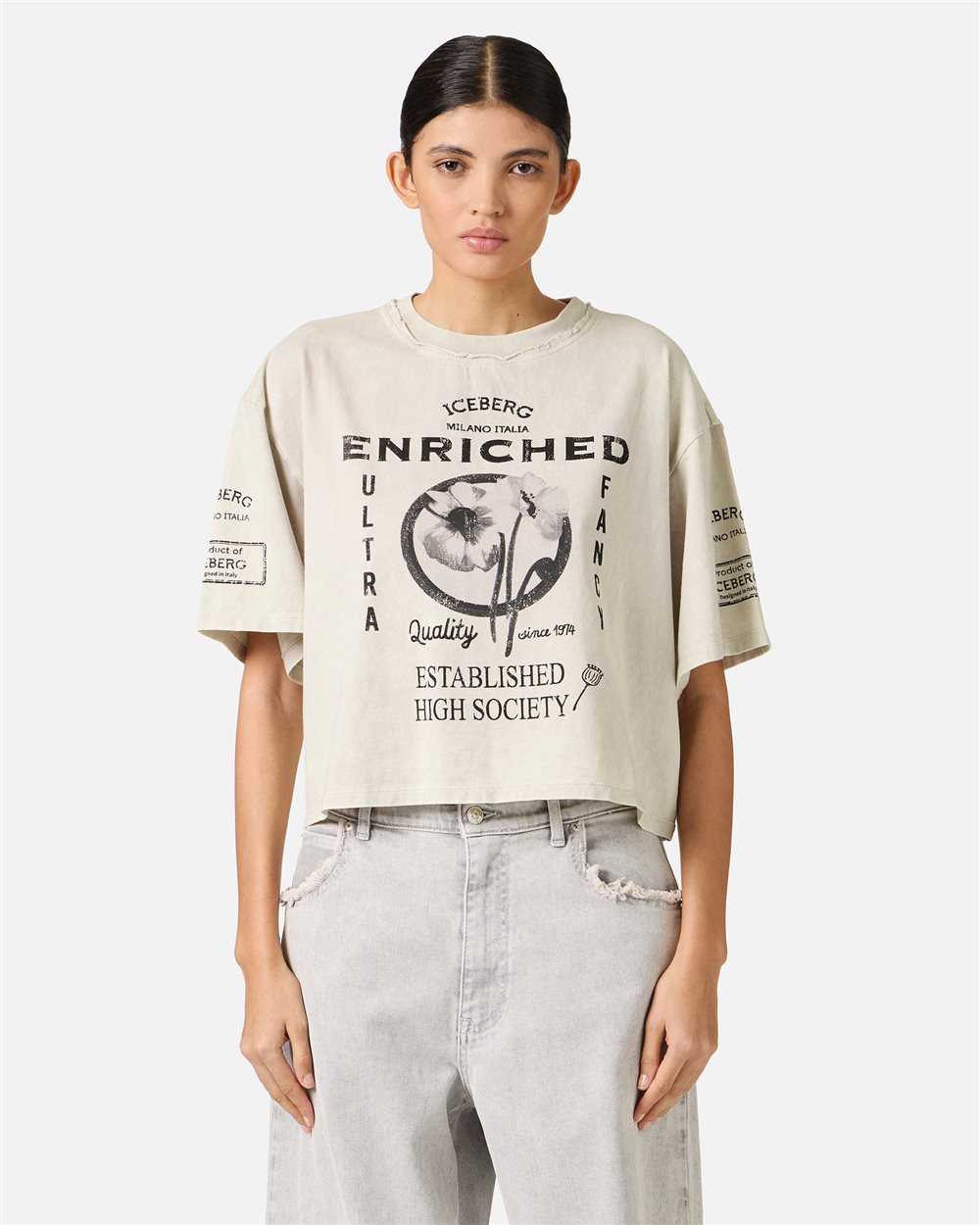 Cropped fit T-shirt with ecru and black pattern in garment-dyed jersey - Iceberg - Official Website