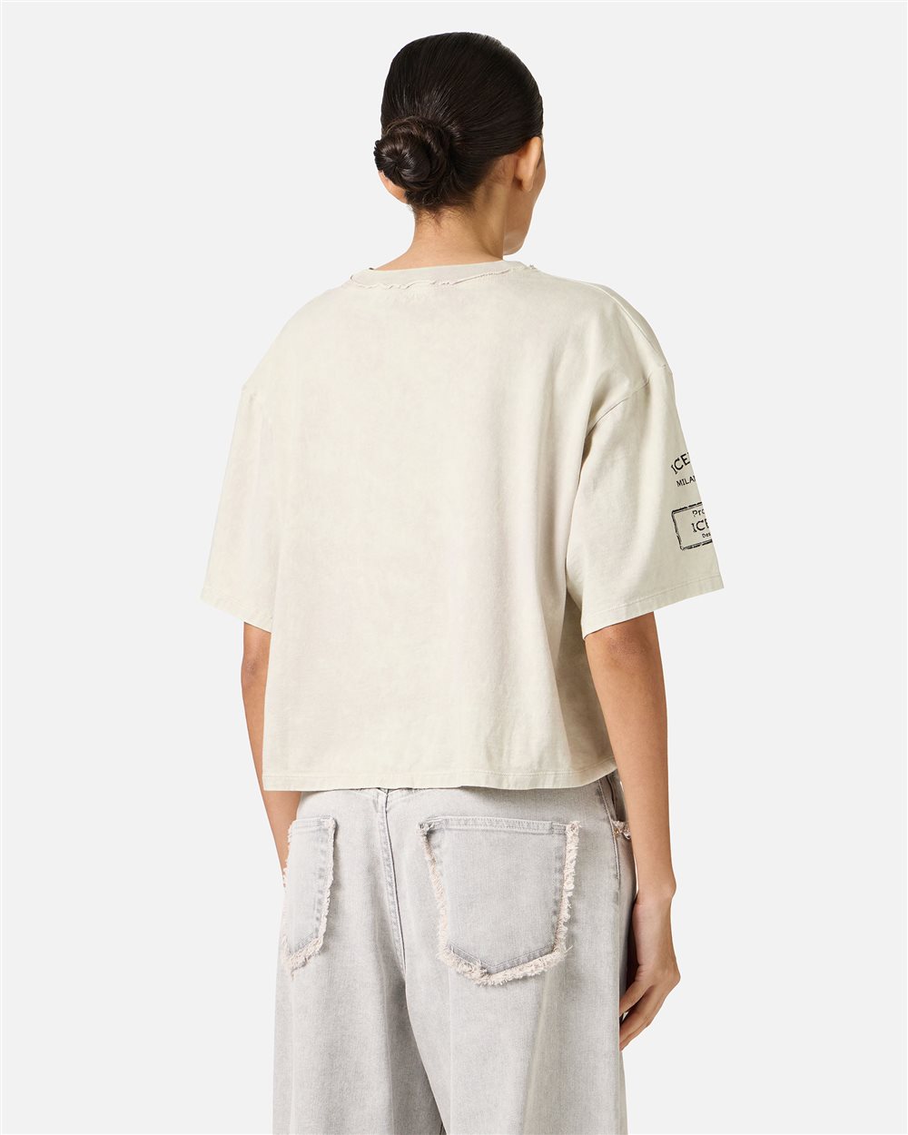 Cropped fit T-shirt with ecru and black pattern in garment-dyed jersey - Iceberg - Official Website