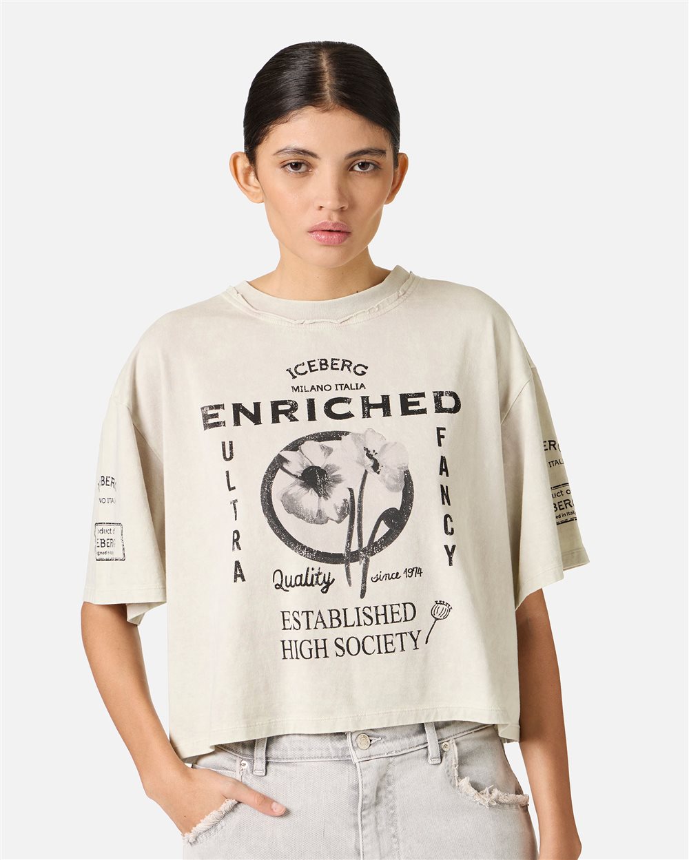 Cropped fit T-shirt with ecru and black pattern in garment-dyed jersey - Iceberg - Official Website