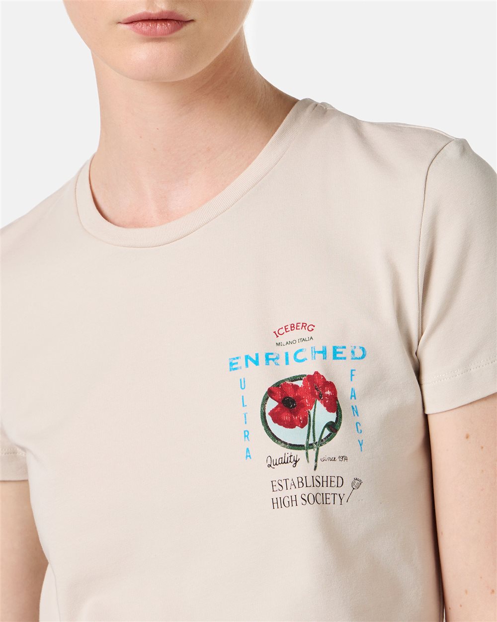 Patterned T-shirt with a beige background in sustainable cotton - Iceberg - Official Website