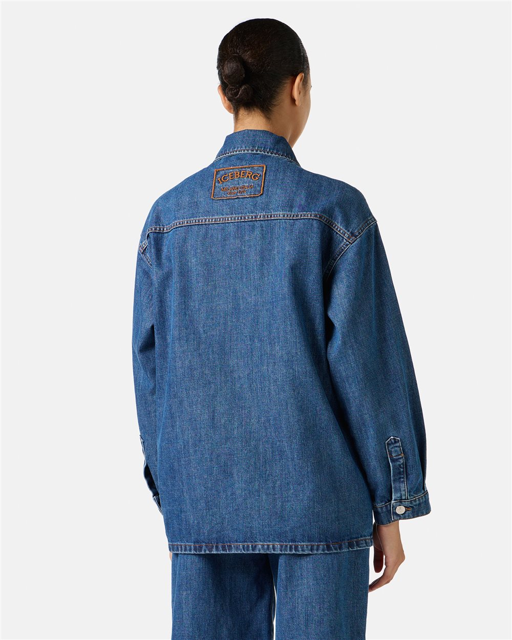 Giubbotto regular fit in denim fisso color indaco con grafica laserata - Iceberg - Official Website