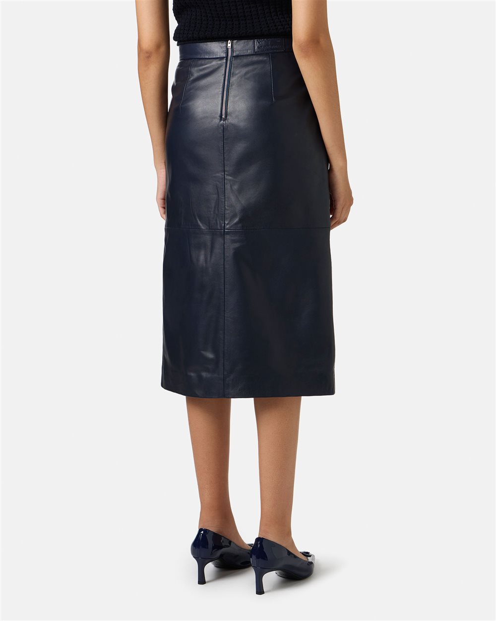 Longuette skirt in pelle blu con spacco e patch ricamato Iceberg Milano Italia - Iceberg - Official Website