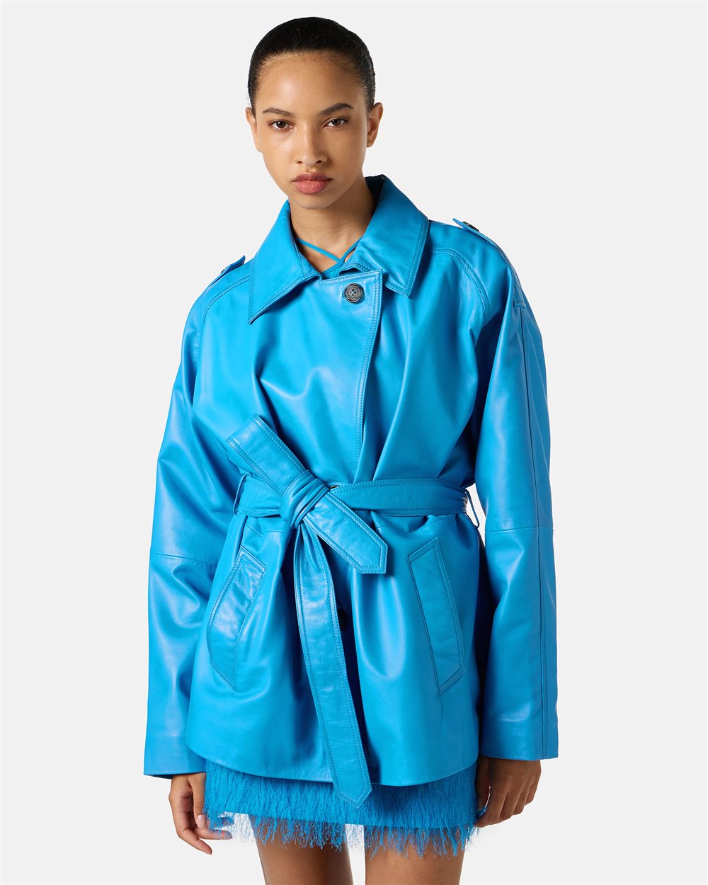 Cappotto corto in pelle color cobalto con logo Iceberg Milano Italia - Iceberg - Official Website