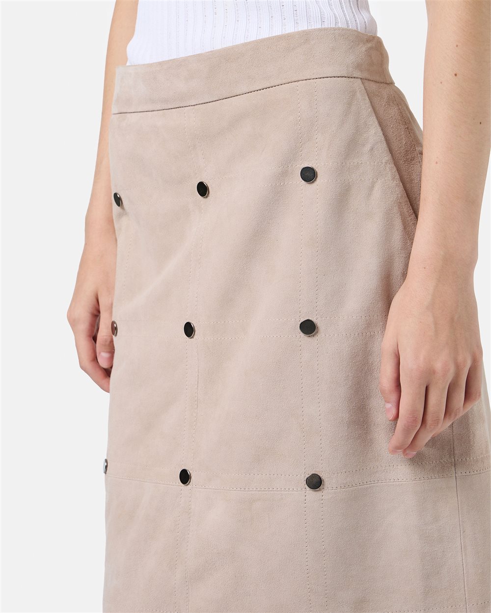 Ecru Suede Pencil Skirt with Checkerboard Embroidery - Iceberg - Official Website