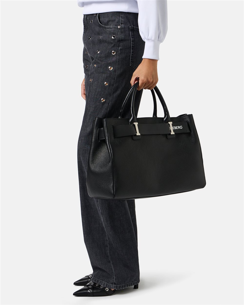 Maxi shopper bag in black Willer leather with smooth buckle and silver details - Iceberg - Official Website