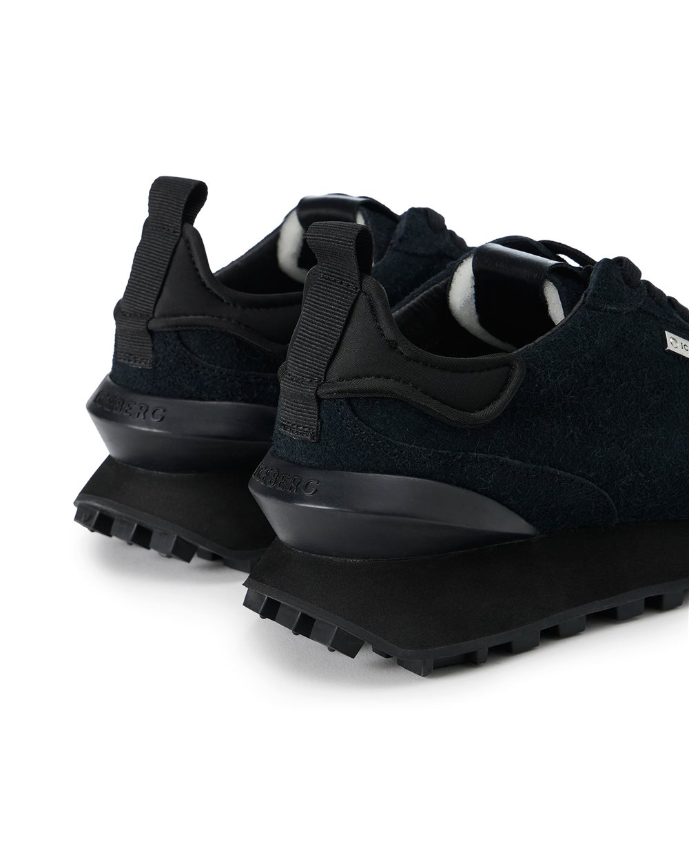Black runner-inspired sneakers in leather and technical fabric by Iceberg - Iceberg - Official Website