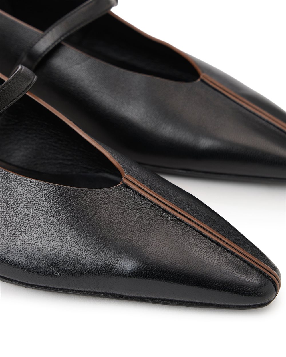 Pointed-Toe Pumps - Iceberg - Official Website