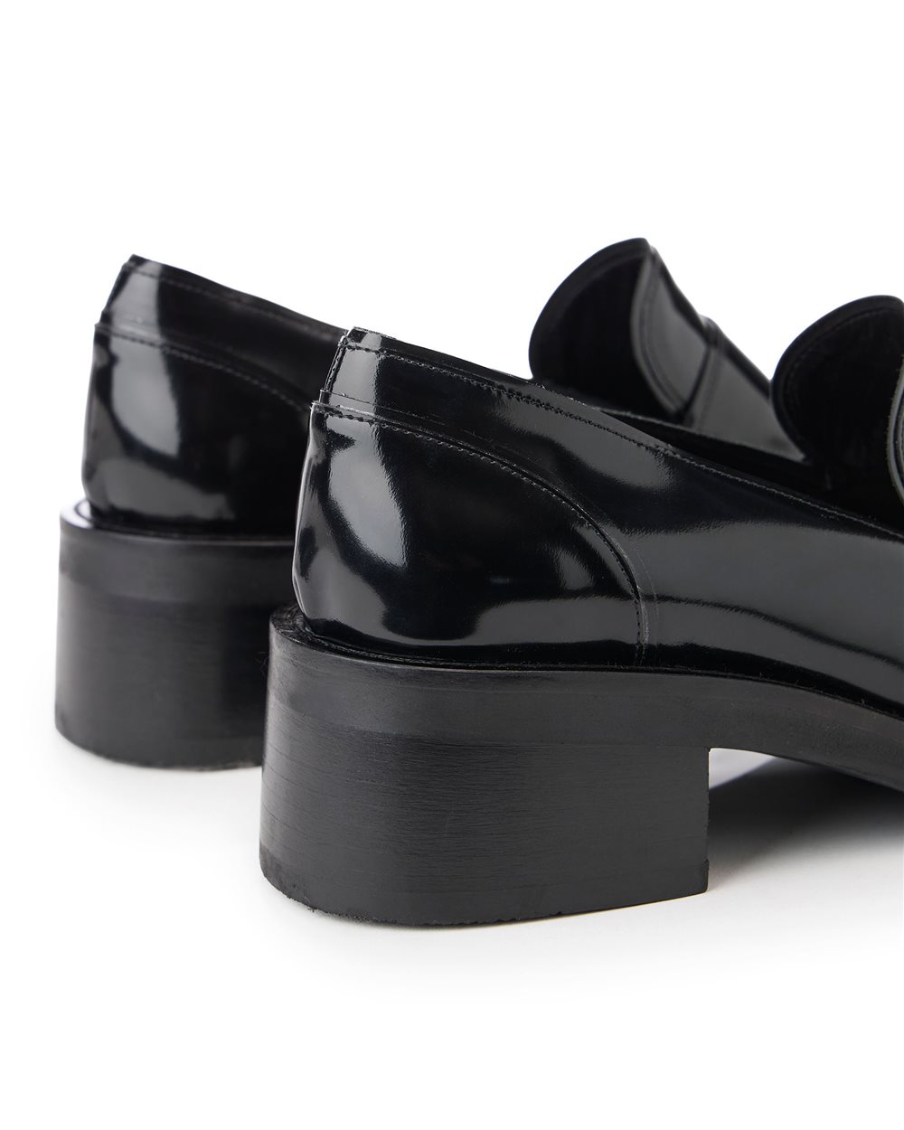 Elegant and versatile black Ruby loafers - Iceberg - Official Website