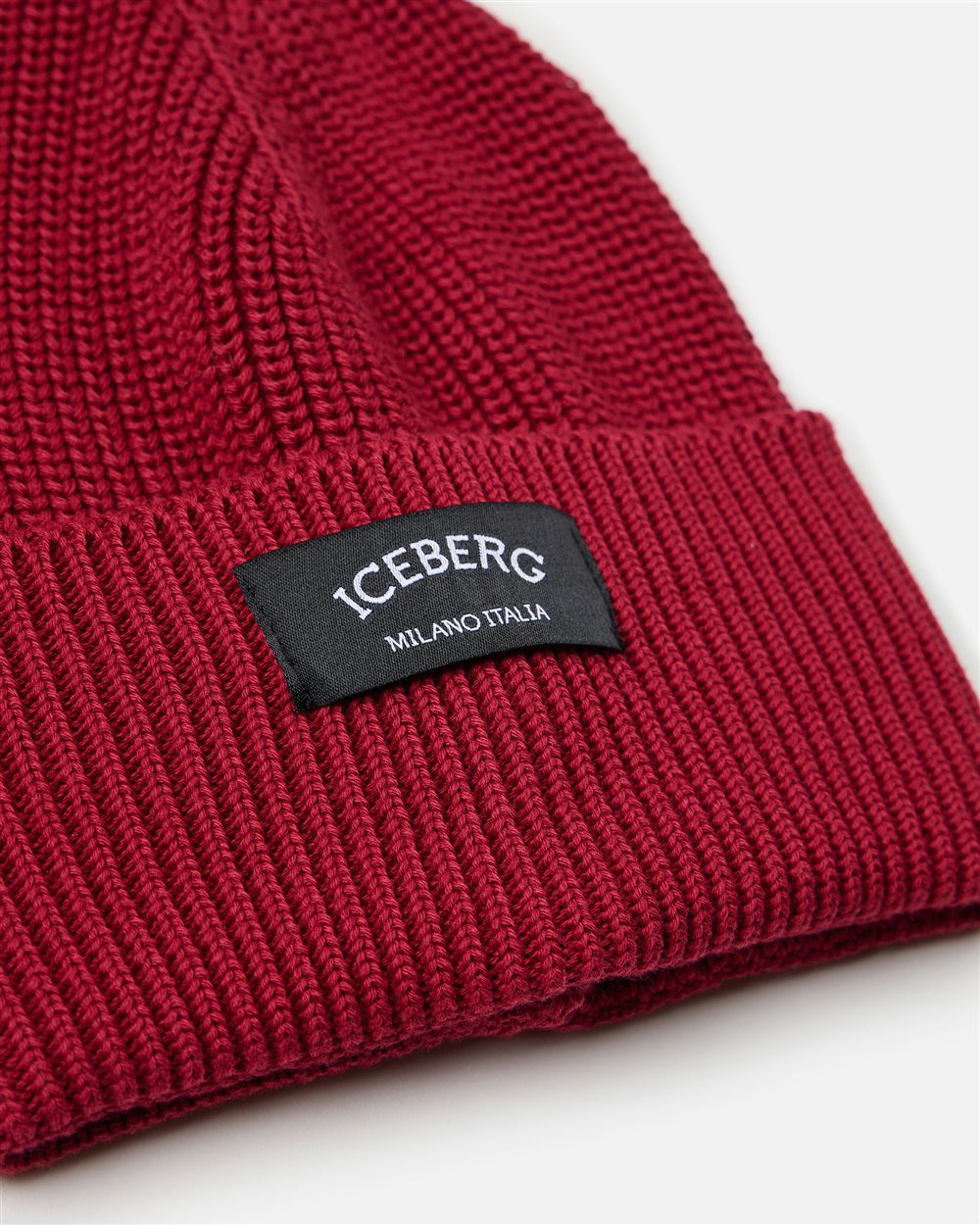 Purple wool beanie hat with black patch and Iceberg logo - Iceberg - Official Website