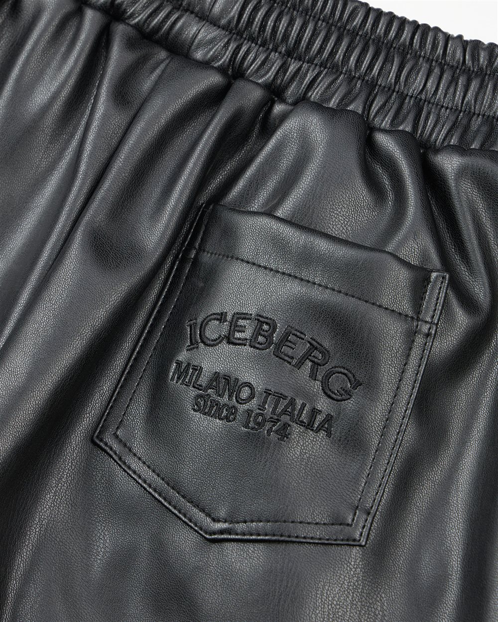 Black boxer shorts in shiny fabric - Iceberg - Official Website