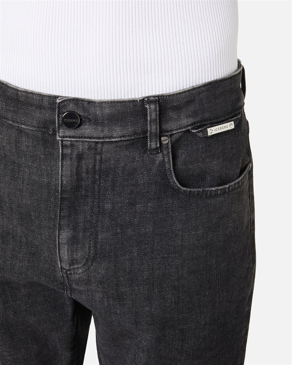 Slim fit 5-pocket jeans: intense black, bold style - Iceberg - Official Website