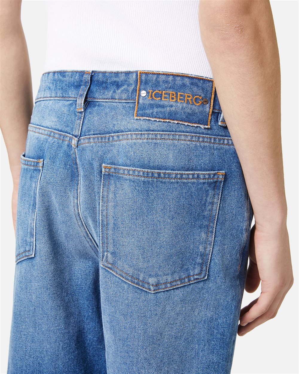 5-pocket straight fit jeans: essential with character - Iceberg - Official Website