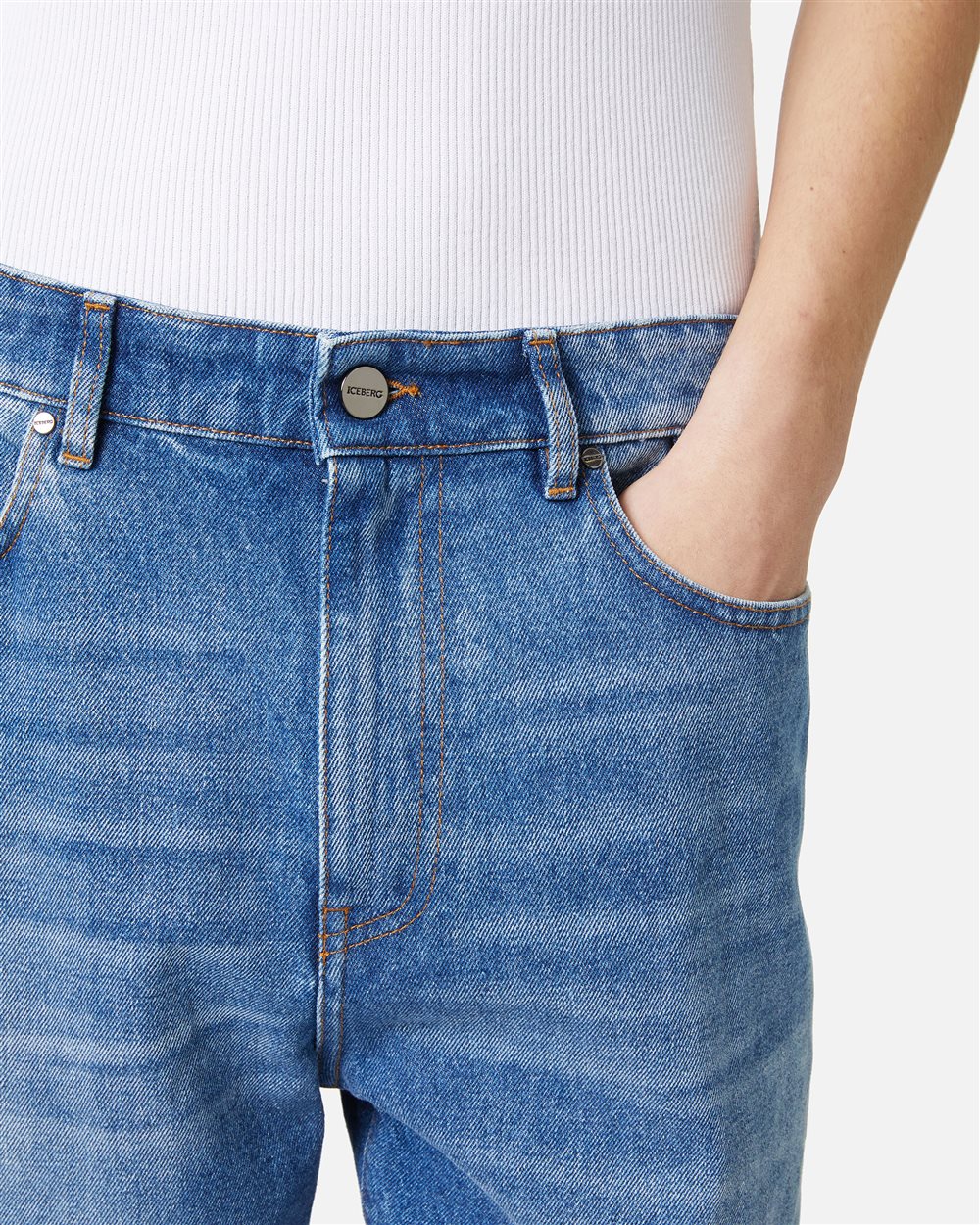 5-pocket straight fit jeans: essential with character - Iceberg - Official Website