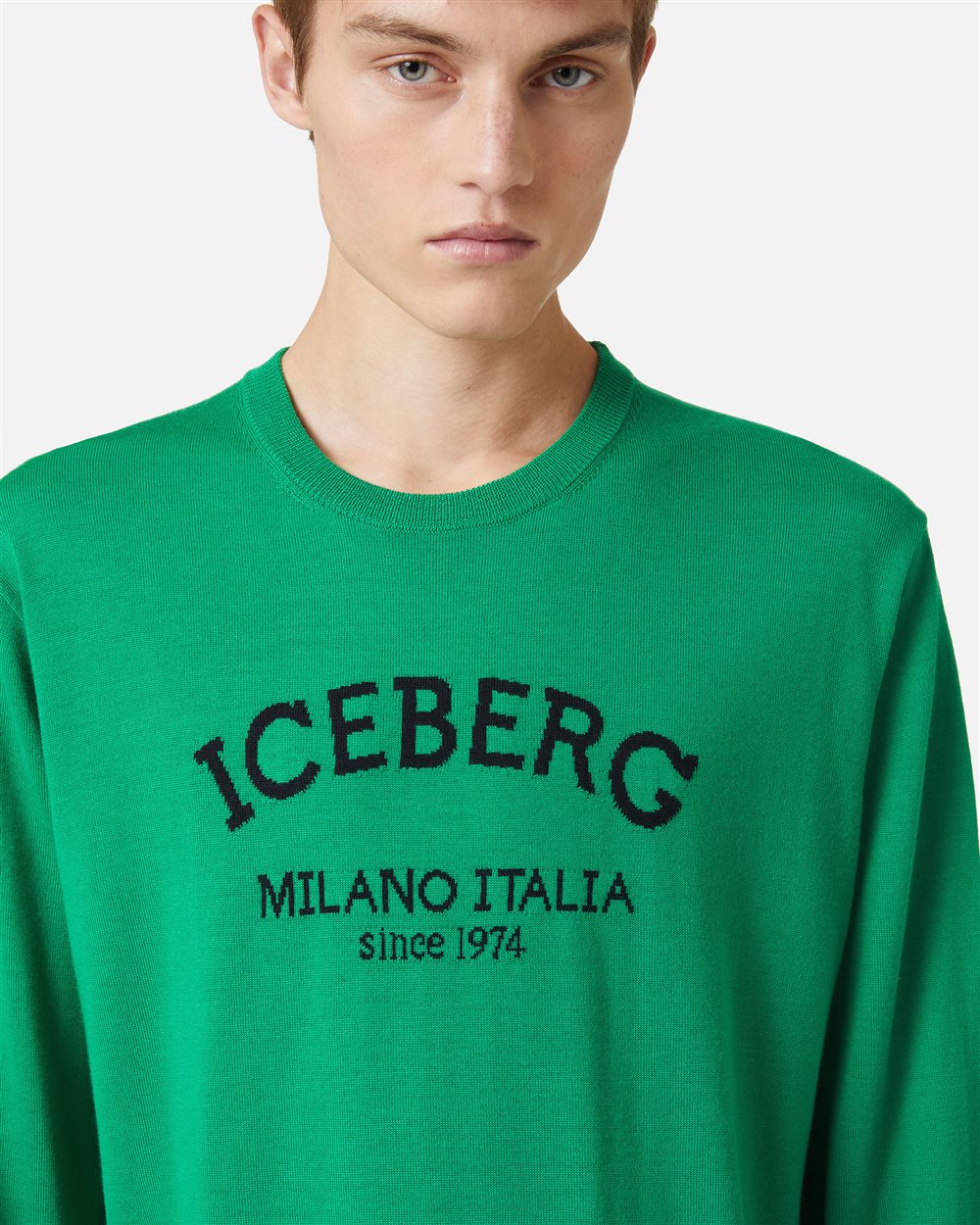 Emerald green crewneck sweater in extra-fine merino with Iceberg Milano Italia logo - Iceberg - Official Website