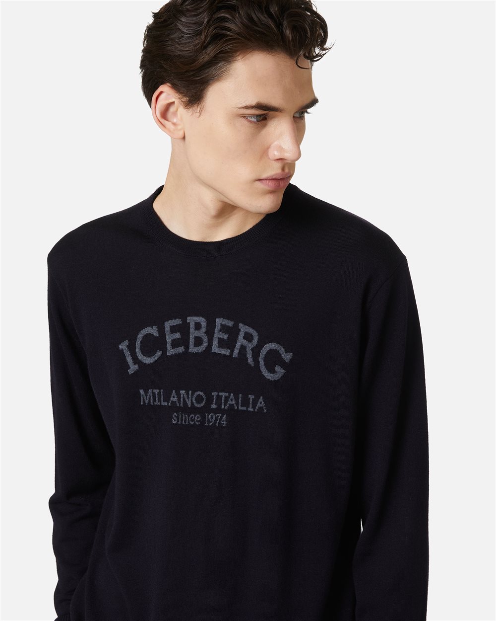 Classic blue crewneck sweater in extra-fine merino with Iceberg Milano Italia logo - Iceberg - Official Website