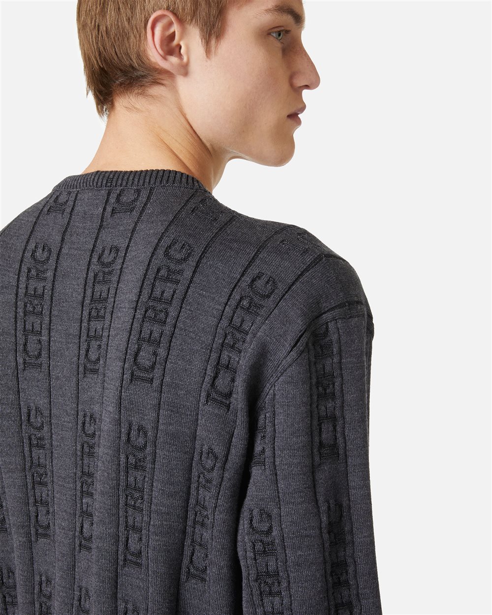 Crewneck Sweater in Anthracite Melange in Extrafine Merino Wool - Iceberg - Official Website