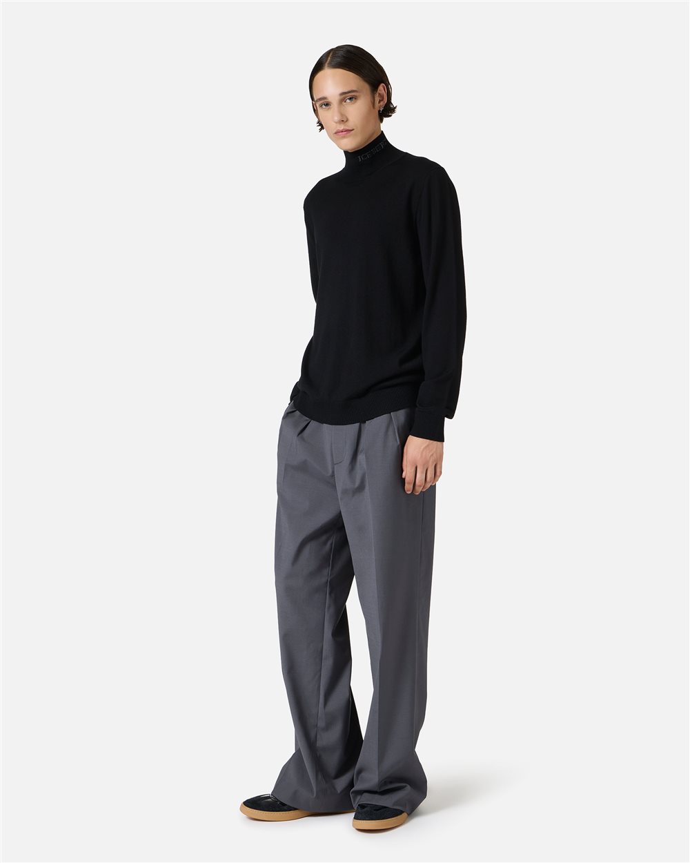 Black slim fit turtleneck sweater in merino with contrasting Iceberg logo - Iceberg - Official Website