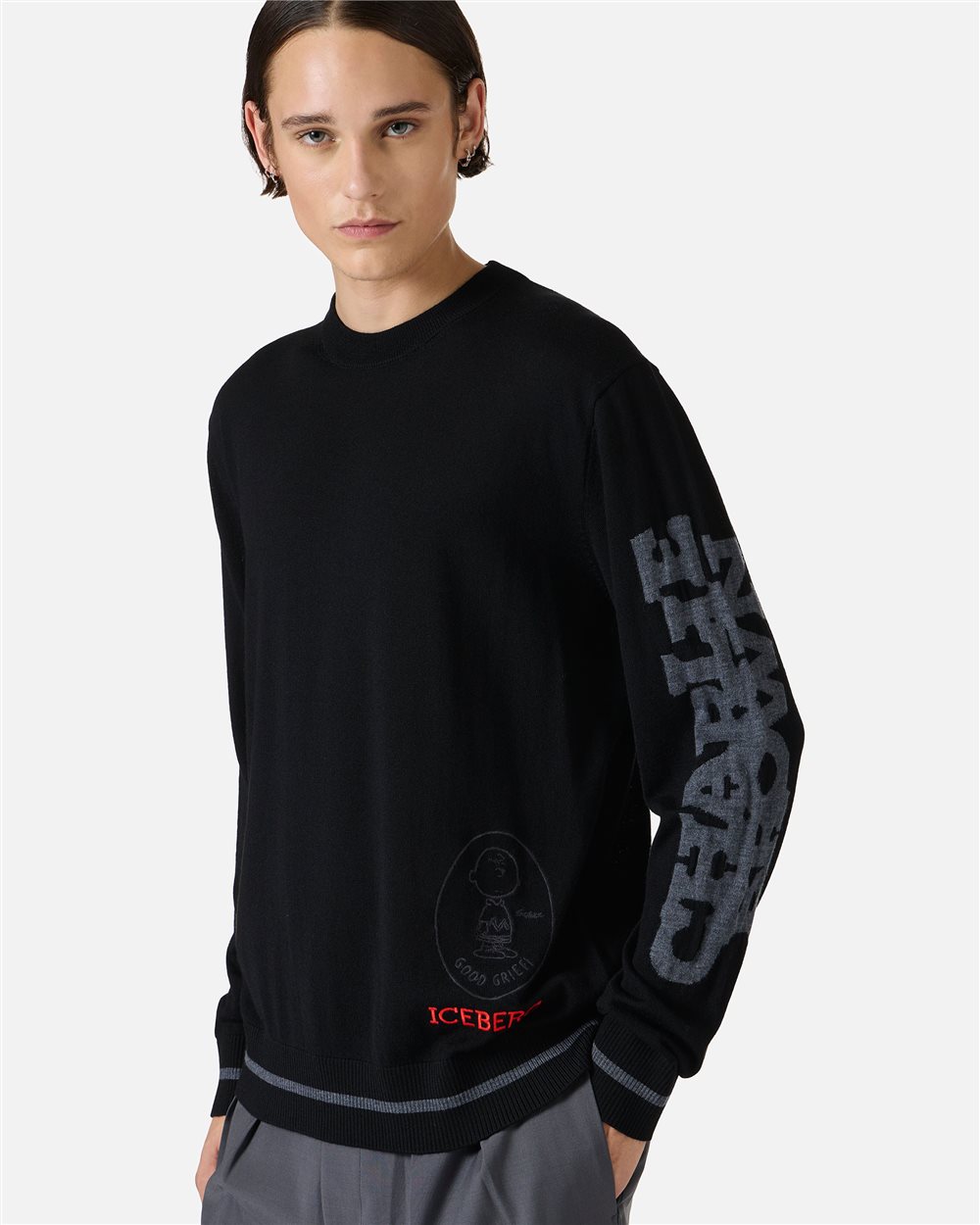 Crewneck sweater new regular fit in black extrafine merino - Iceberg - Official Website