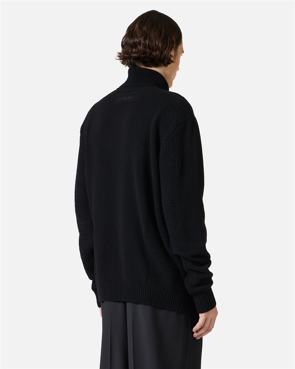 Black turtleneck sweater with cartoon embroidery and mixed stitch work - Iceberg - Official Website