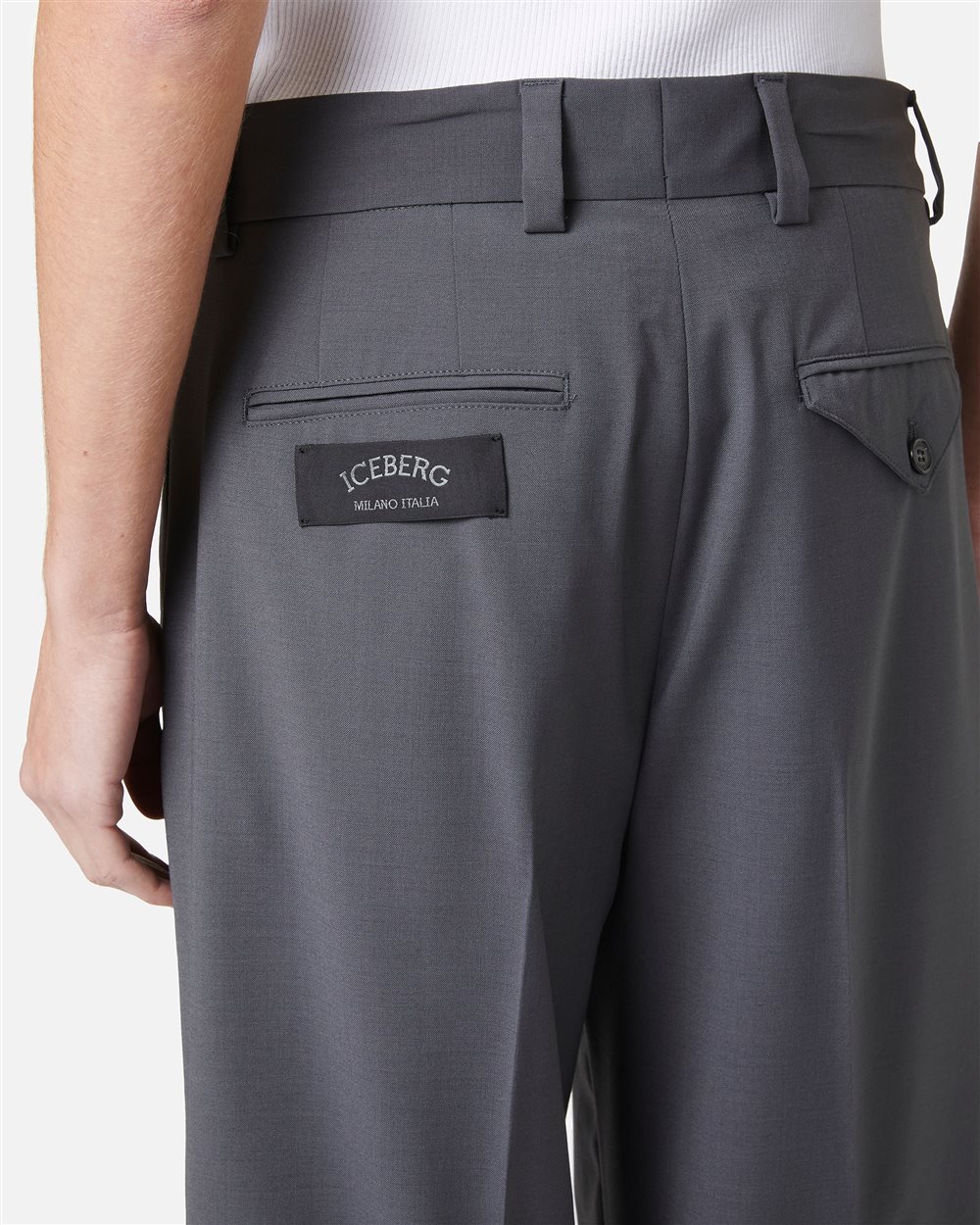 Wide leg trousers in cool wool fabric, dark grey - Iceberg - Official Website
