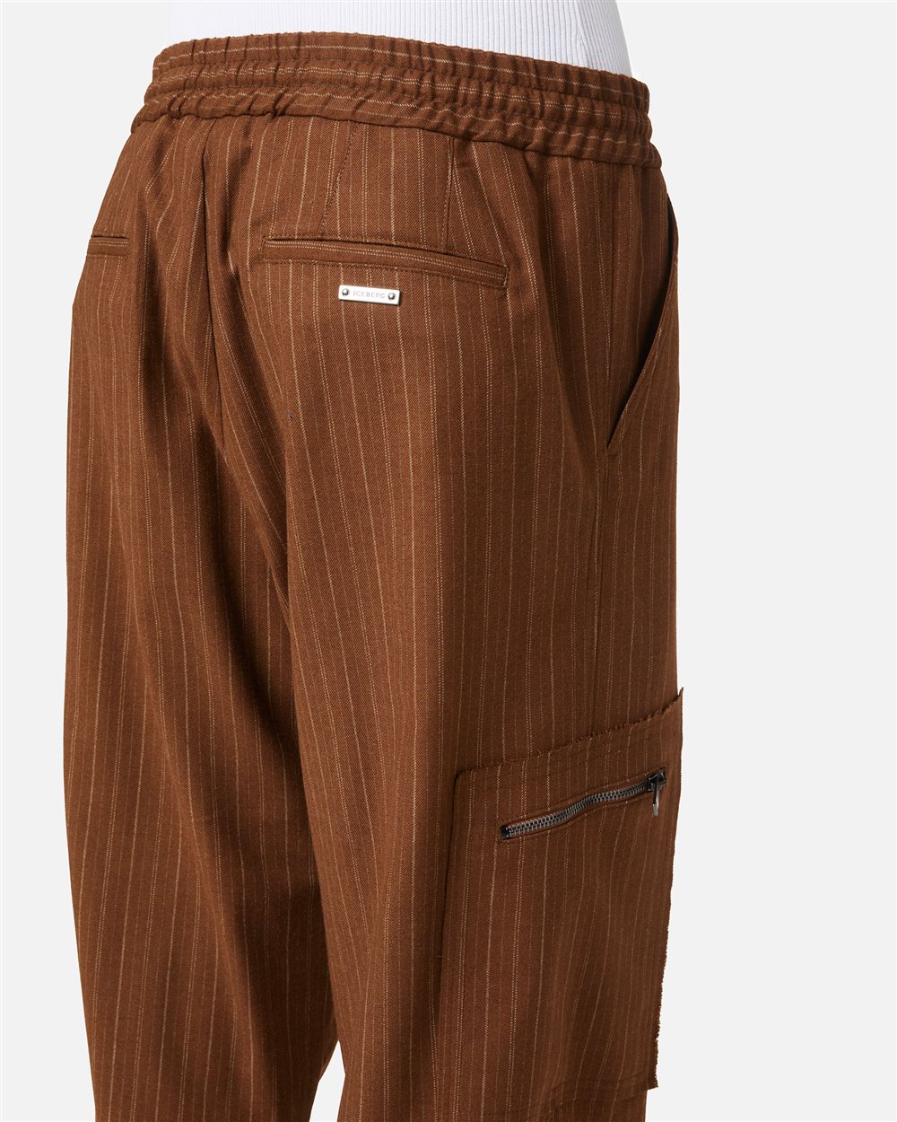 Cargo fit trousers with pinstripe, hazelnut background and grey stripe - Iceberg - Official Website