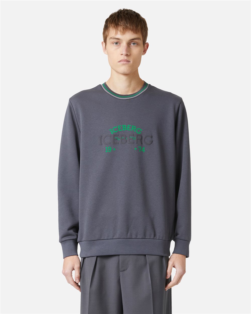 Dark grey slim fit crewneck in dark grey sustainable fleece - Iceberg - Official Website