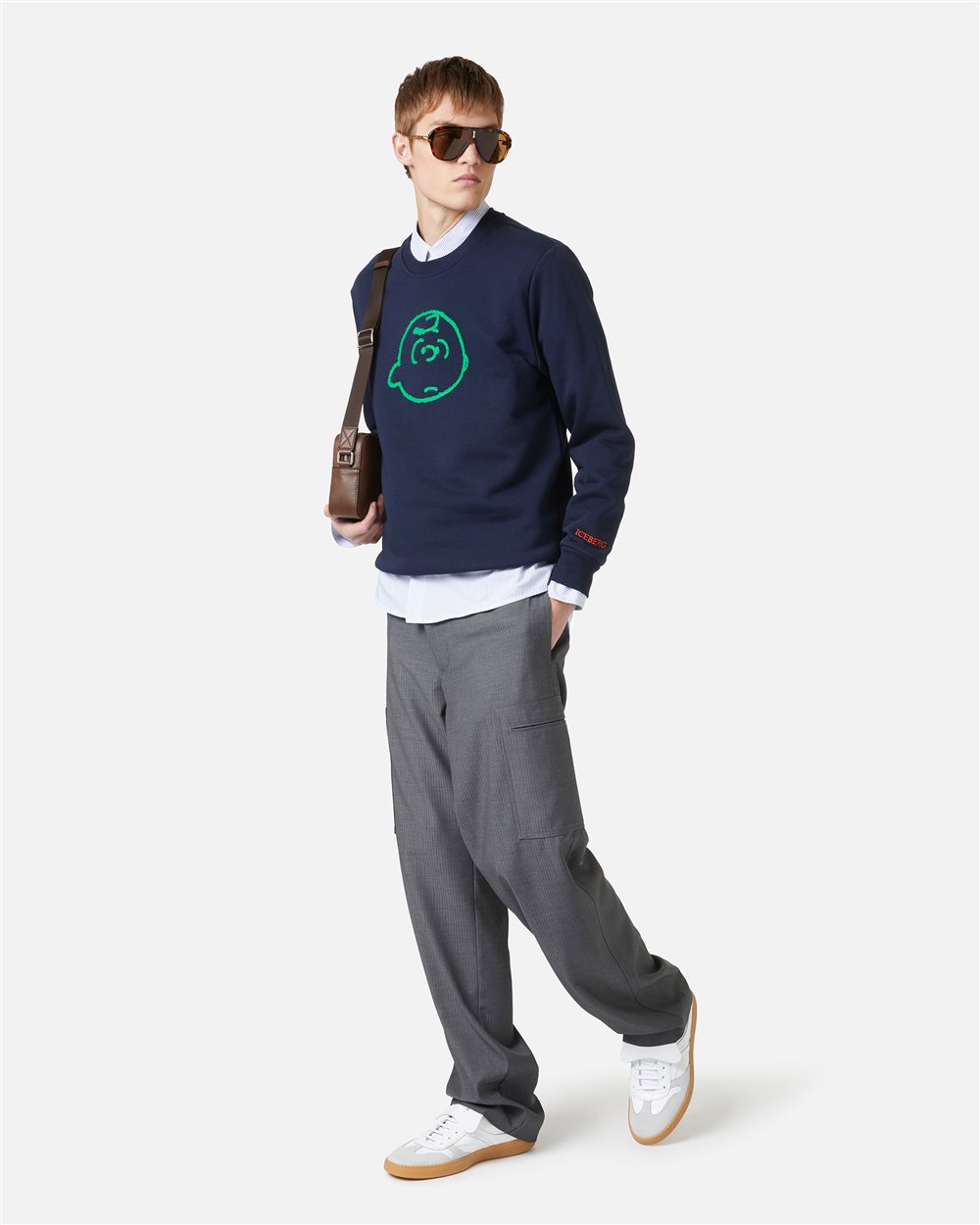Pop-Ikone im Essential-Stil: schmales Sweatshirt mit Snoopy - Iceberg - Official Website