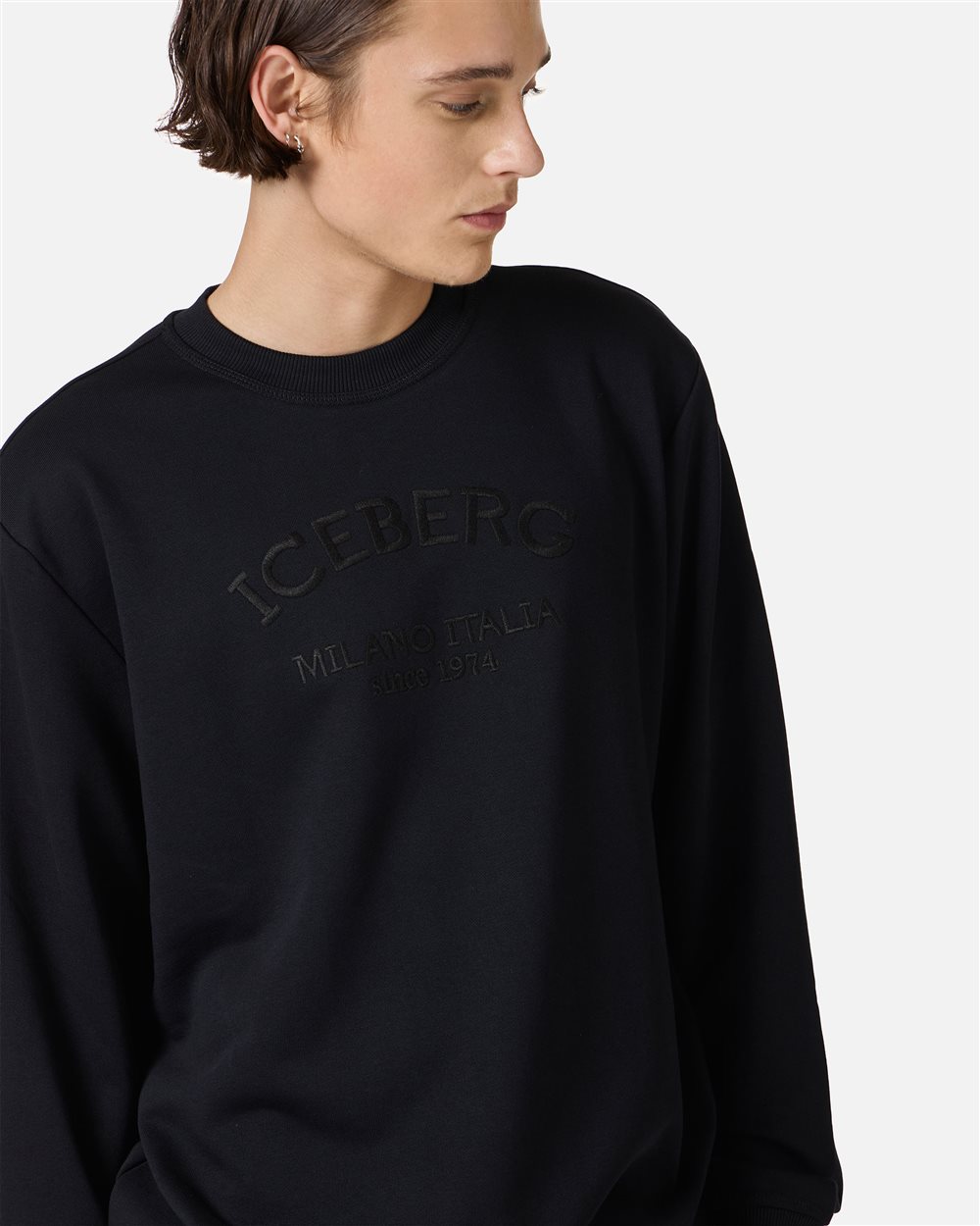 Regular fit black sweatshirt with needle-punched Iceberg logo embroidery - Iceberg - Official Website