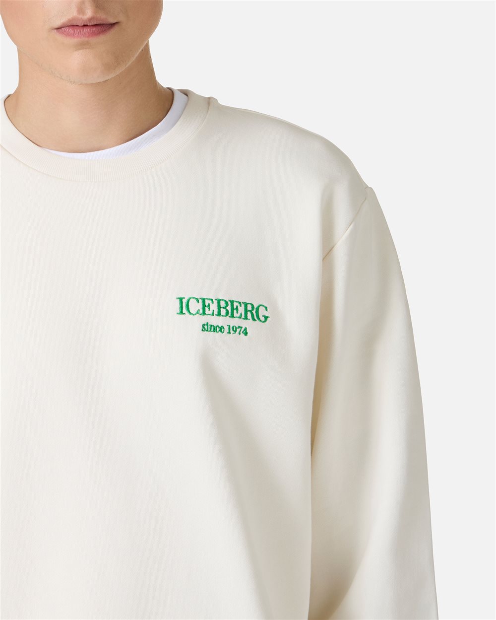Regular fit vanilla crewneck sweatshirt with embroidered institutional Iceberg logo - Iceberg - Official Website