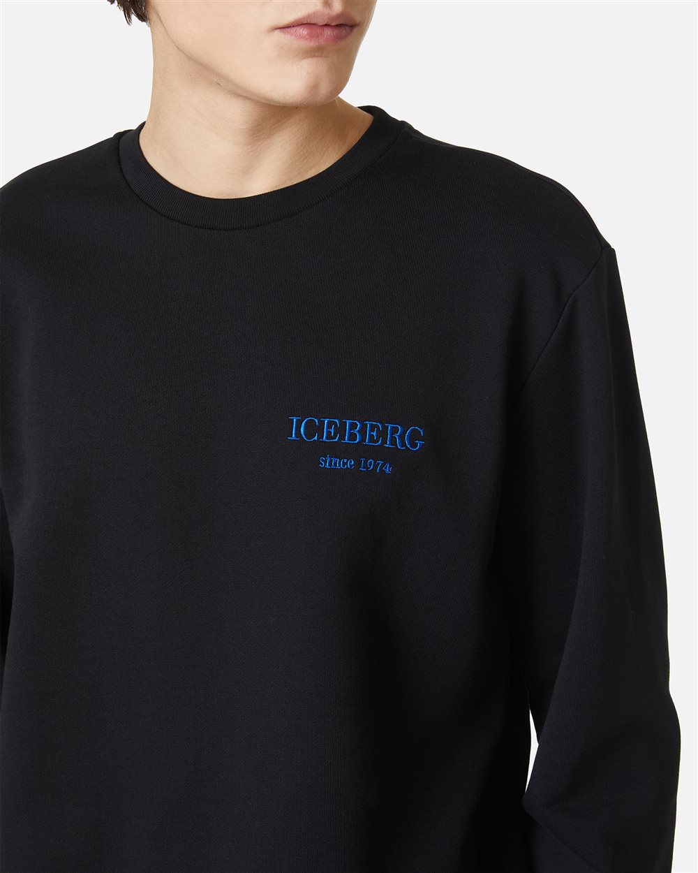 Regular fit black crewneck sweatshirt with embroidered institutional Iceberg logo - Iceberg - Official Website