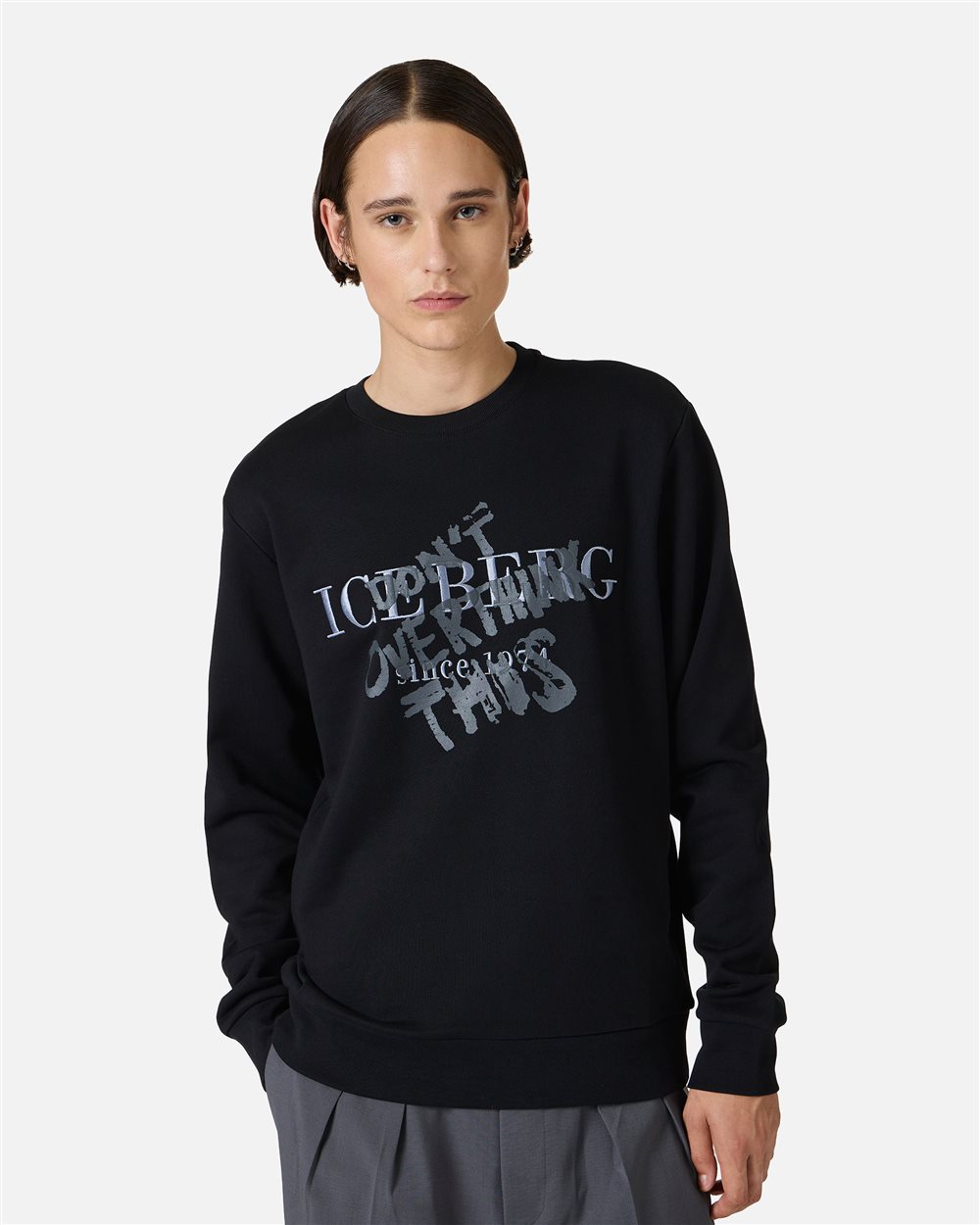 Regular fit black crewneck sweatshirt with embroidered institutional Iceberg logo - Iceberg - Official Website