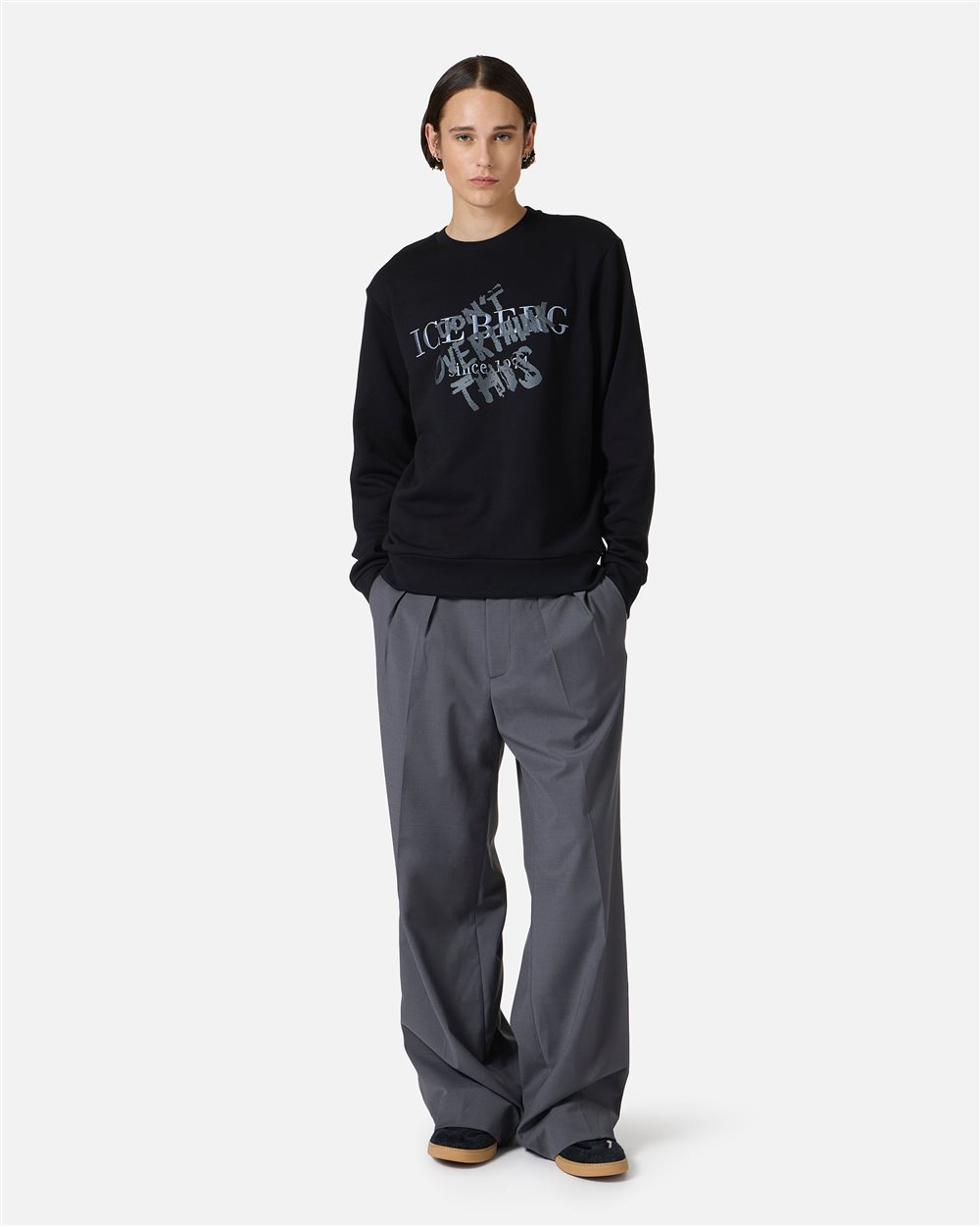 Regular fit black crewneck sweatshirt with embroidered institutional Iceberg logo - Iceberg - Official Website