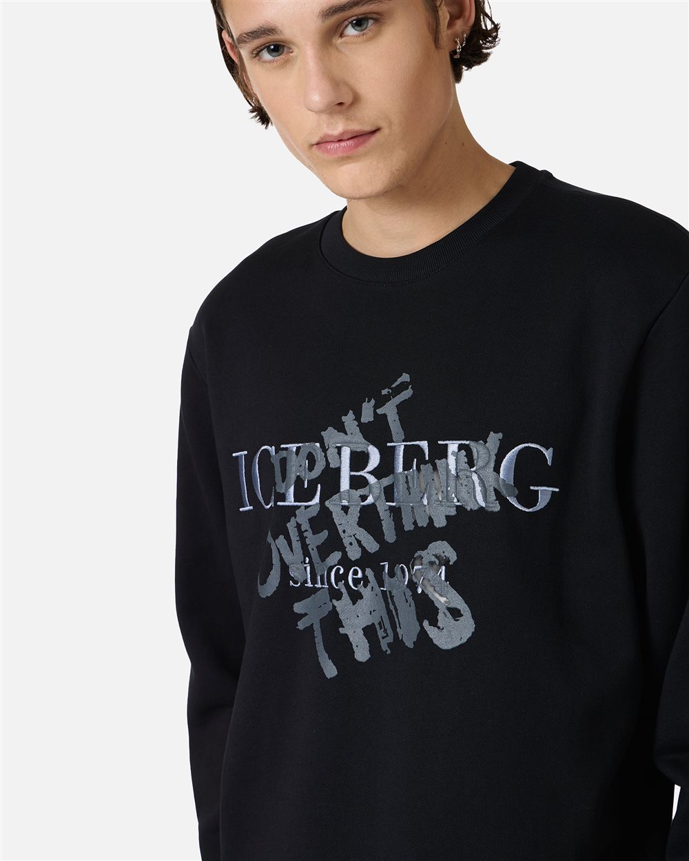 Regular fit black crewneck sweatshirt with embroidered institutional Iceberg logo - Iceberg - Official Website