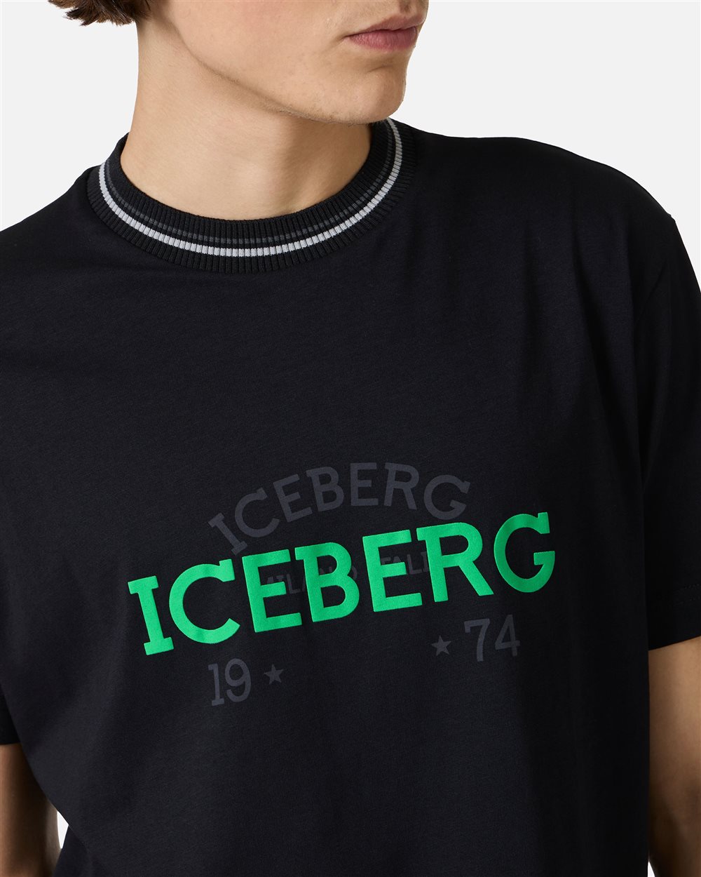 Black slim-fit T-shirt with embroidered Iceberg logo and front print - Iceberg - Official Website