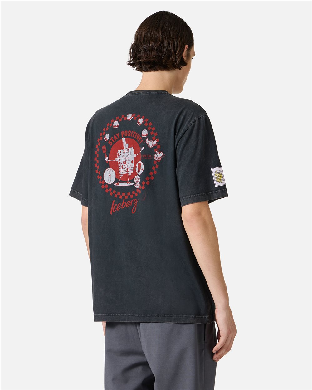 Regular-fit black T-shirt in garment-dyed jersey with SpongeBob details - Iceberg - Official Website