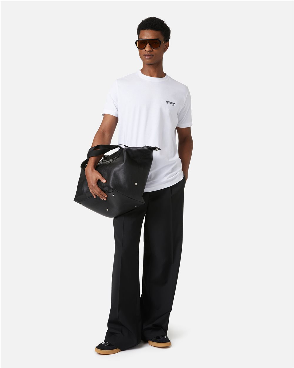 Regular fit optical white T-shirt with embossed Iceberg logo - Iceberg - Official Website