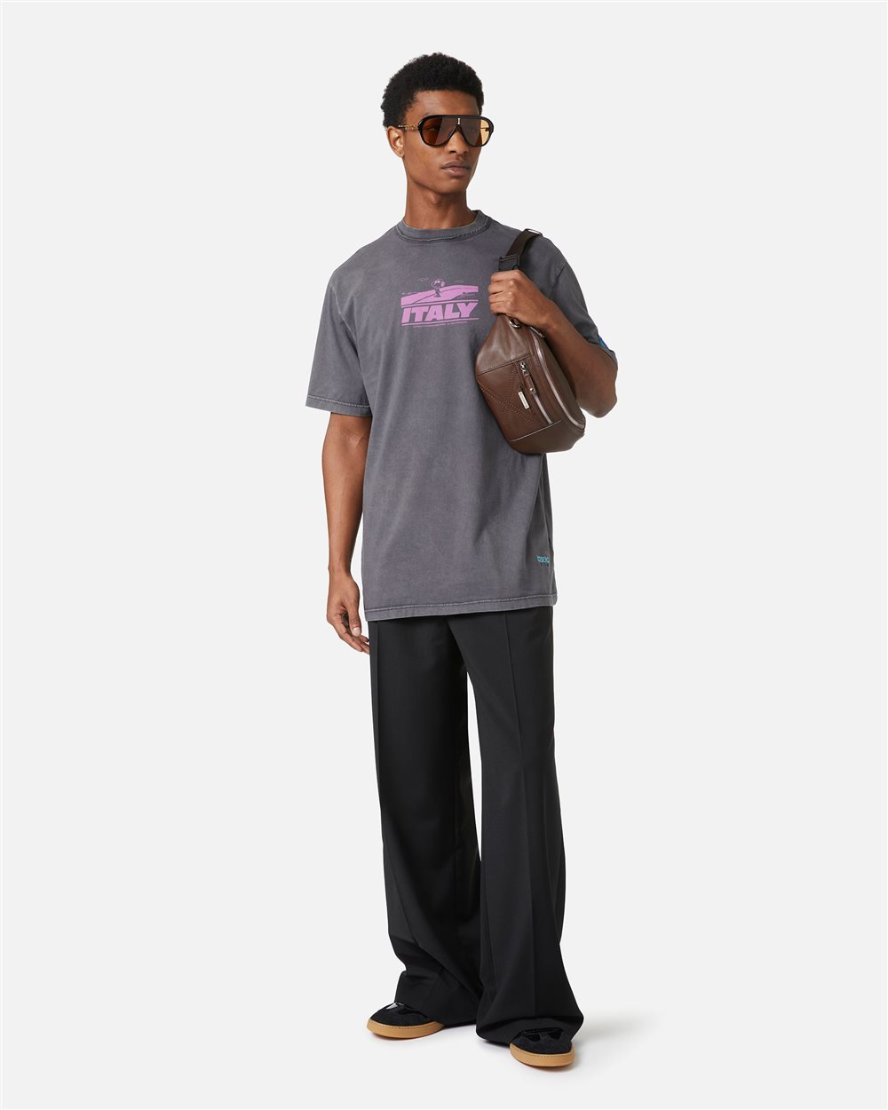 Relaxed style, graphic attitude: the Peanuts T-shirt in dark grey - Iceberg - Official Website