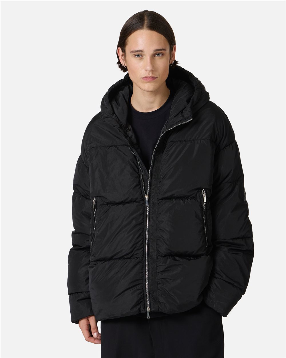 Urban warmth: the garment-dyed black technical down jacket - Iceberg - Official Website