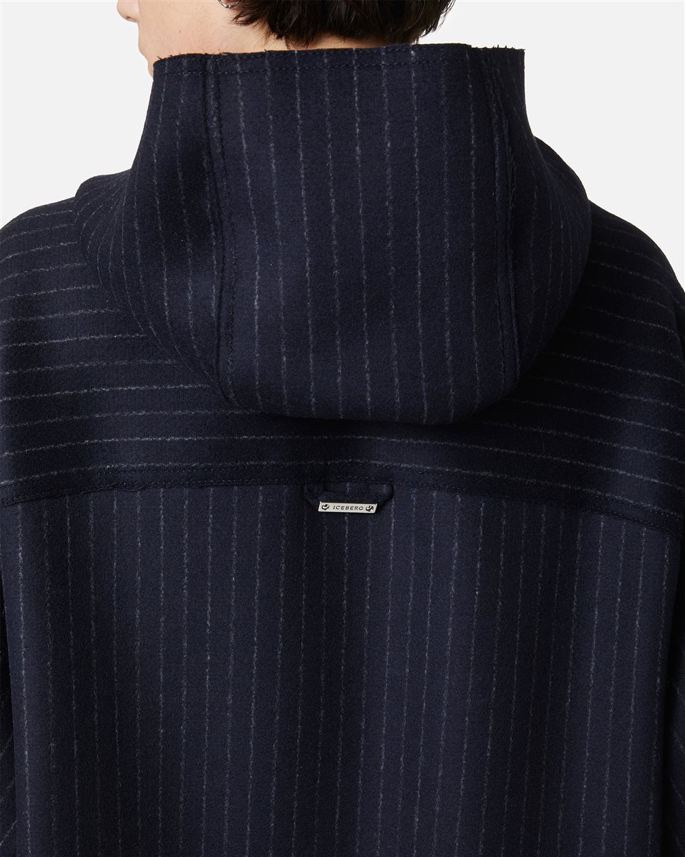 Doppia identità, stessa eleganza: il cappotto reversibile - Iceberg - Official Website