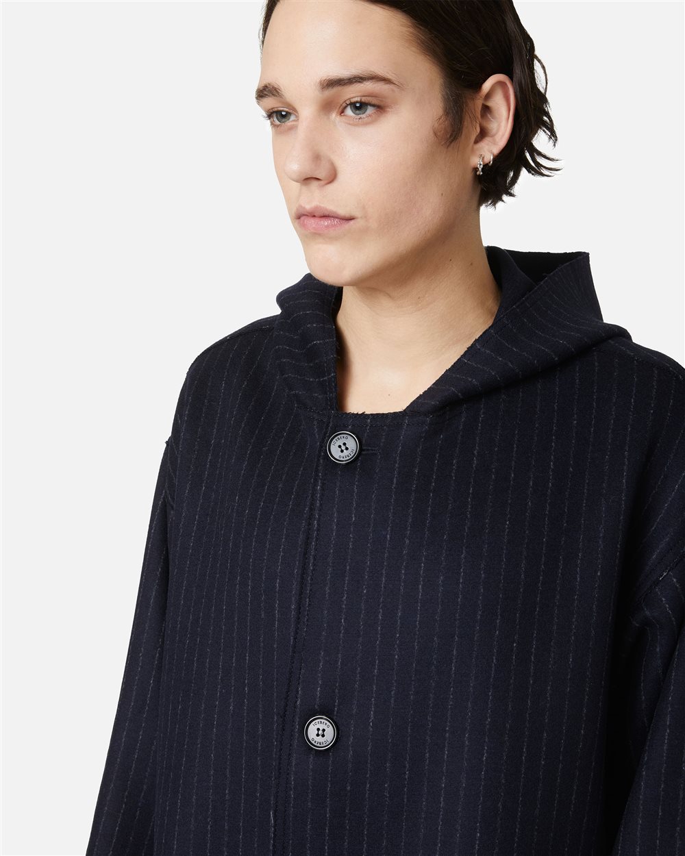Doppia identità, stessa eleganza: il cappotto reversibile - Iceberg - Official Website