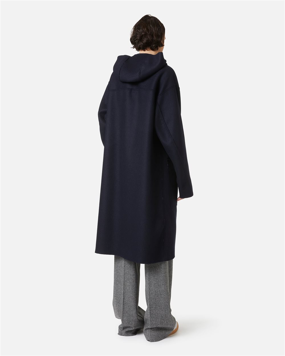 Doppia identità, stessa eleganza: il cappotto reversibile - Iceberg - Official Website