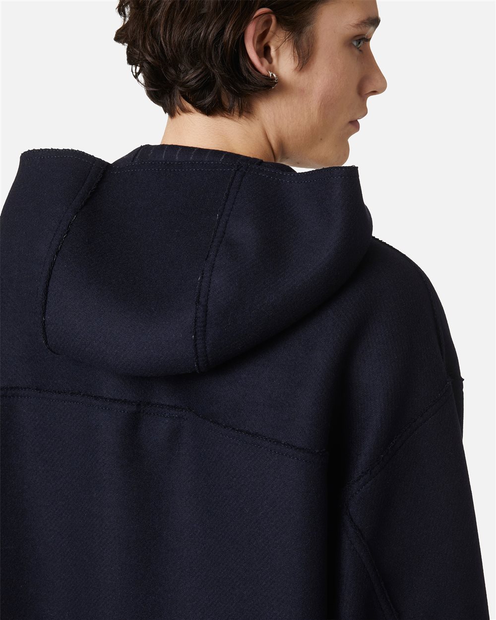 Doppia identità, stessa eleganza: il cappotto reversibile - Iceberg - Official Website