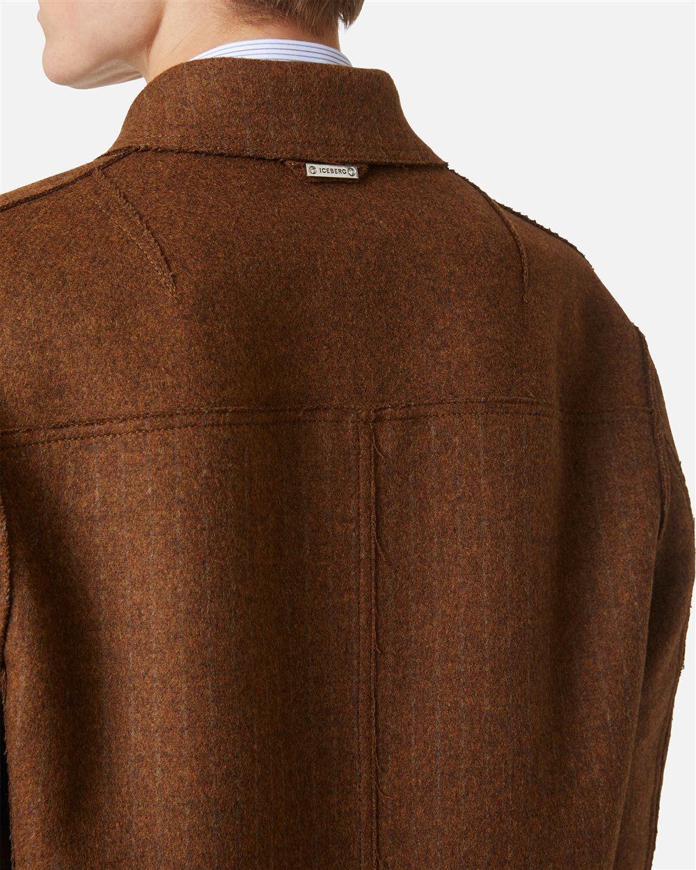 Wendejacke im Regular Fit aus Doppelgewebe: doppelter Stil, maximale Vielseitigkeit - Iceberg - Official Website