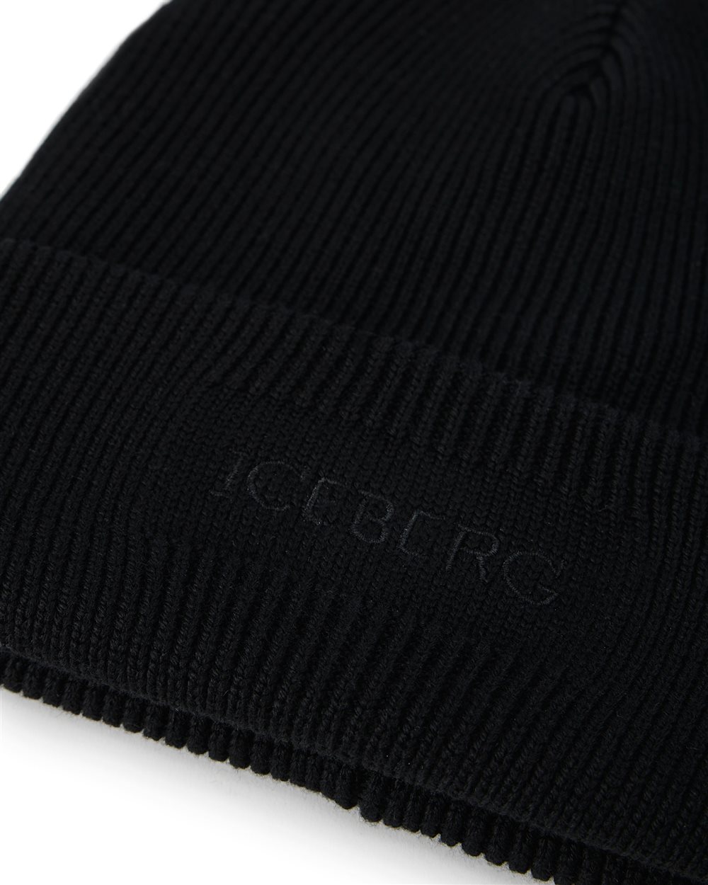 Black knitted hat in extra-fine merino wool - Iceberg - Official Website